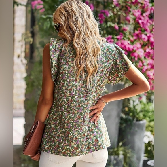 NEW Khaki Green Ditsy Floral Flutter Sleeve Frill Neckline Blouse - Picture 4 of 8